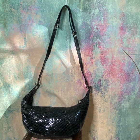 📌 Sequins Banana Bag - Purse